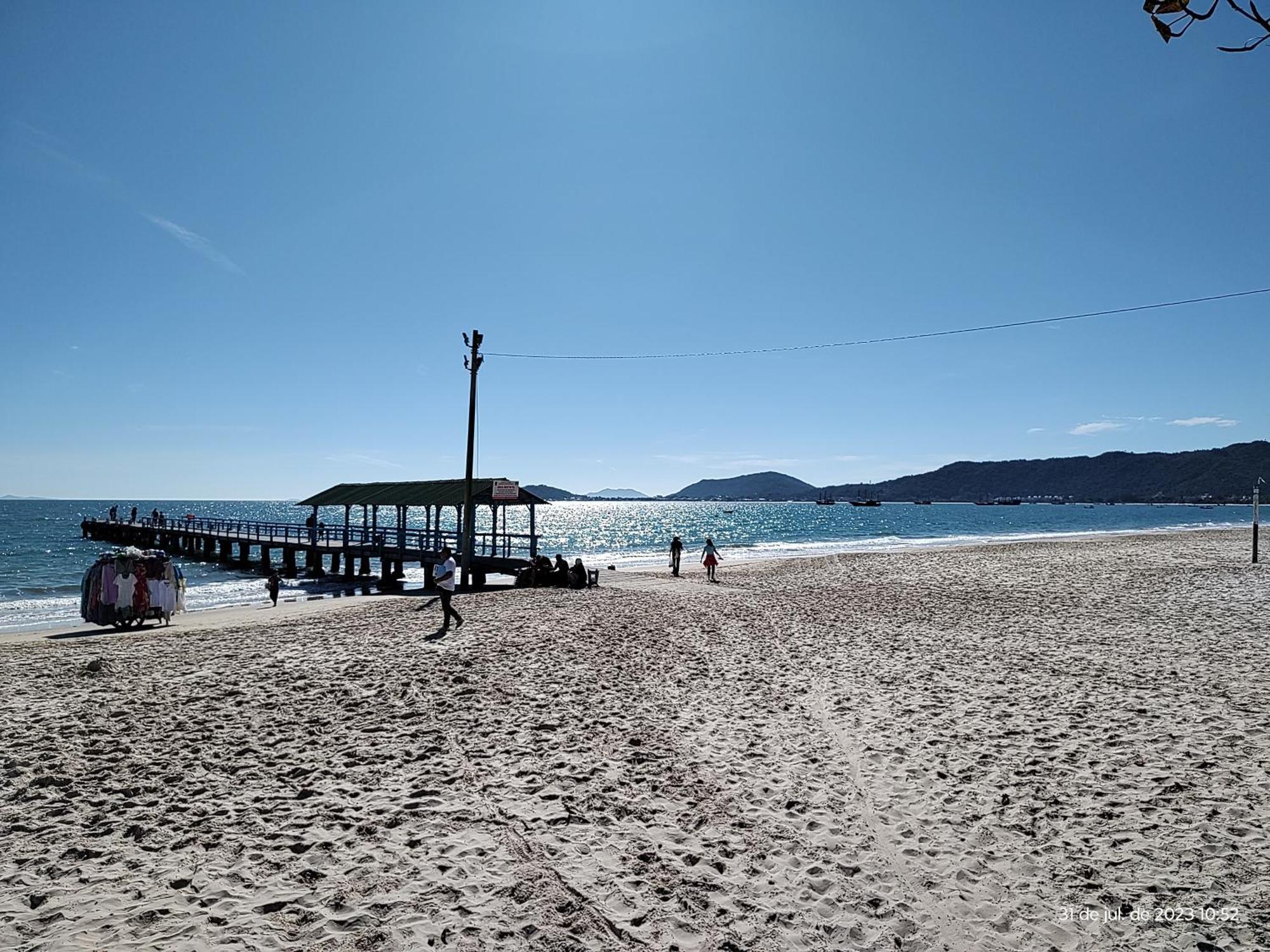 Apto 20 Metros Do Mar. Apartamento *